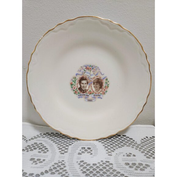 Vintage 1981 Lady Diana & Prince Charles Wedding Souvenir Plate – 7.25 inch - Picture 4 of 10